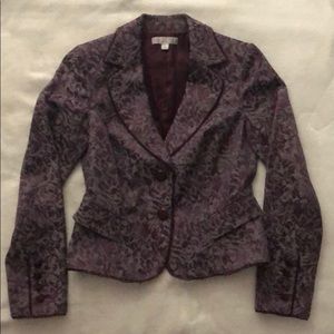 Fully lined elegant paisley patterned jacket
